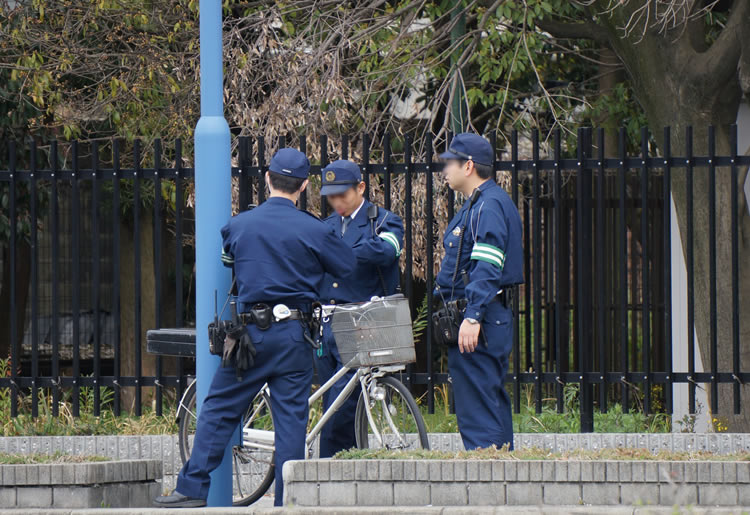 警察官になるには 年収や給料 採用 仕事内容など警察官の全てがわかる 職業ガイド