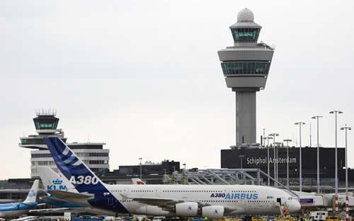 航空 管制 官 年収